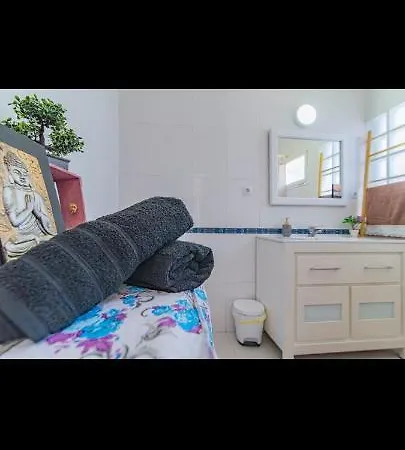 Precioso Apartamento En La Mejor Playa De * Marbella